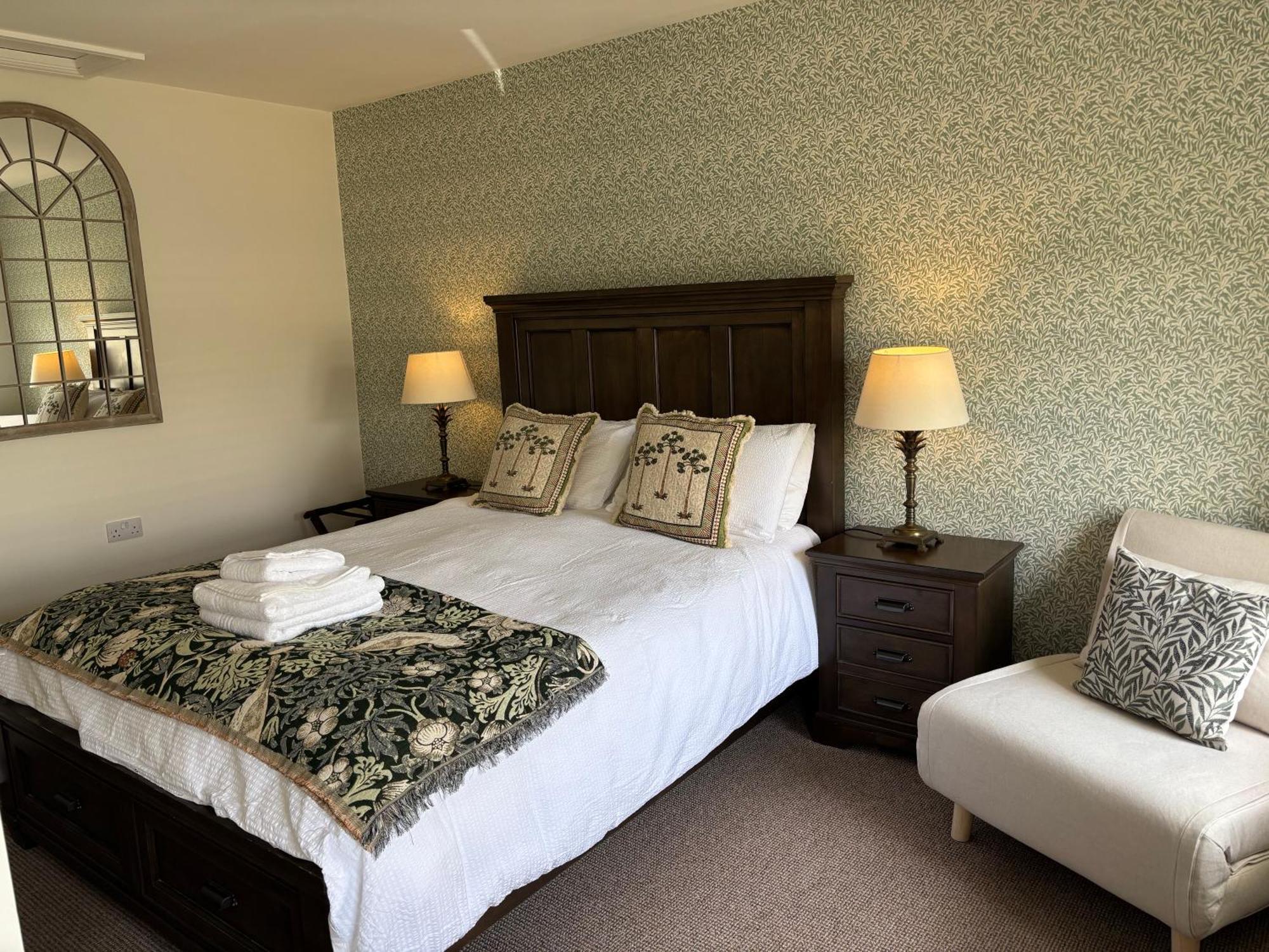 Blenkinsopp Castle Inn Greenhead Ngoại thất bức ảnh